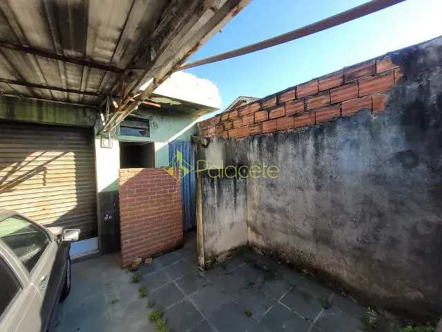 Casa com 390m² 4 quartos e 3 banheiros, à venda, no bairro Vila São Benedito em Pindamonhangaba