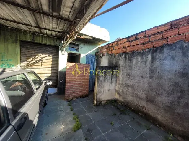 Casa com 390m² 4 quartos e 3 banheiros, à venda, no bairro Vila São Benedito em Pindamonhangaba