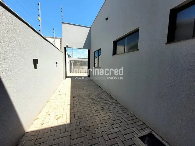 Casa com 278m² 4 quartos e 3 banheiros, à venda, no bairro Novo Aeroporto em Londrina