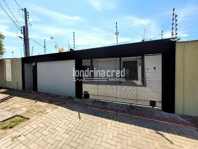 Casa com 278m² 4 quartos e 3 banheiros, à venda, no bairro Novo Aeroporto em Londrina