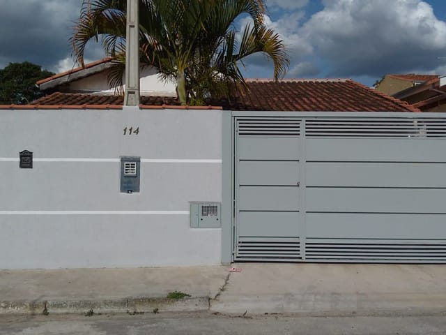 Casa com 250m² 2 quartos e 1 banheiro, à venda, no bairro Residencial Maricá em Pindamonhangaba