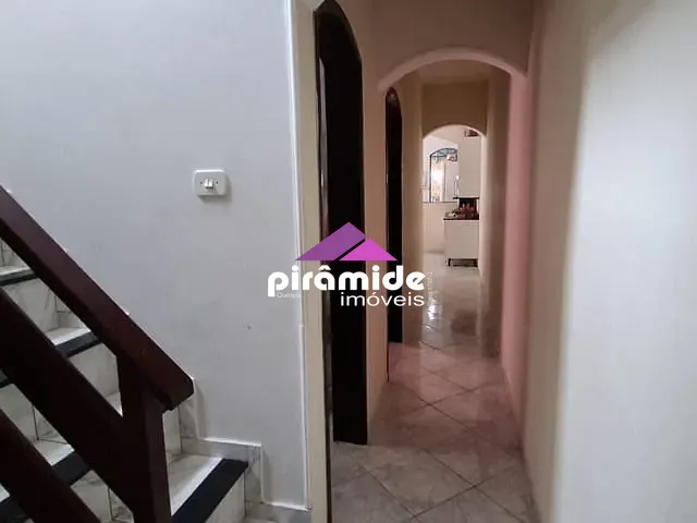 Casa com 125m² 4 quartos e 2 banheiros, à venda, no bairro Jardim Altos de Santana em São José dos Campos