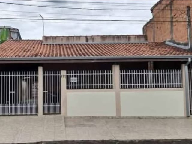Casa 3 quartos e 2 banheiros, à venda, no bairro Cidade Nova em Pindamonhangaba
