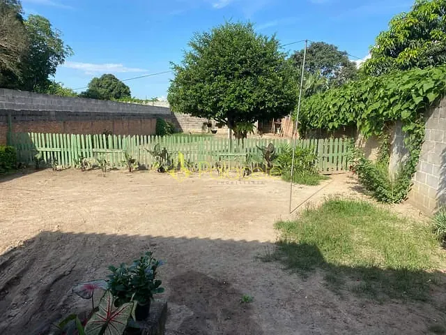 Casa com 649m² 3 quartos e 1 banheiro, à venda, no bairro Feital em Pindamonhangaba