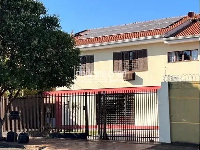 Casa, 5 quartos, 330 m² - Foto 1