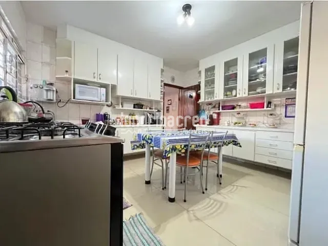 Casa com 390m² 5 quartos e 4 banheiros, à venda, no bairro Caravelle em Londrina
