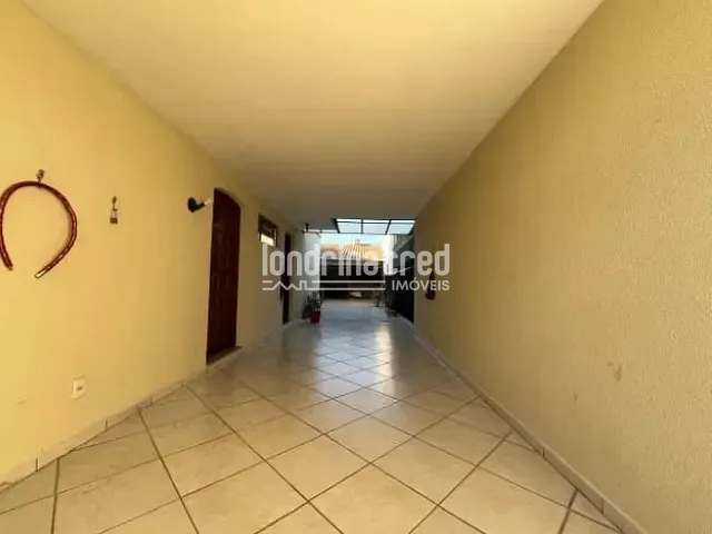 Casa com 390m² 5 quartos e 4 banheiros, à venda, no bairro Caravelle em Londrina