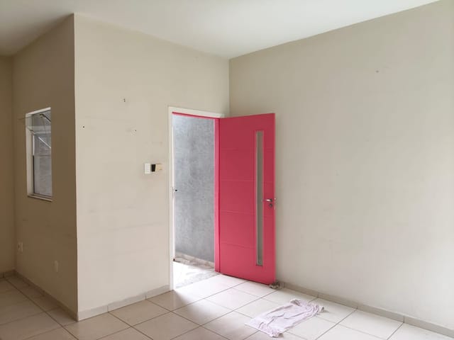 Casa 2 quartos e 2 banheiros, à venda, no bairro Centro em Pindamonhangaba