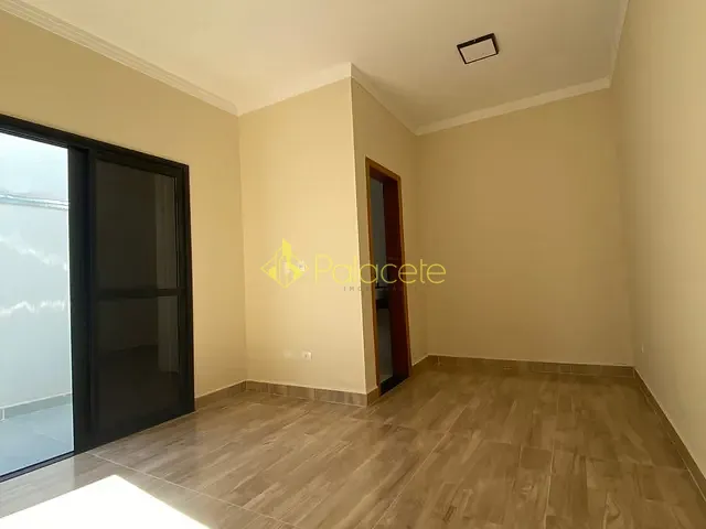 Casa 3 quartos e 1 banheiro, à venda, no bairro Residencial Vila Romana em Pindamonhangaba
