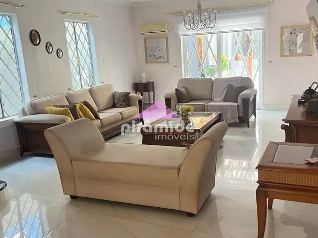 Casa com 360m² 4 quartos e 4 banheiros, à venda, no bairro Jardim Apolo em São José dos Campos