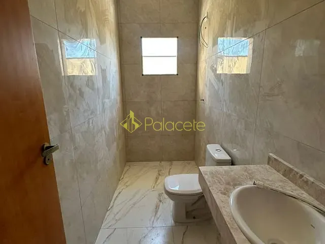 Casa 3 quartos e 2 banheiros, à venda, no bairro Loteamento Industrial Água Preta em Pindamonhangaba