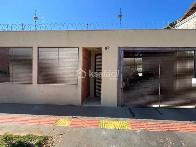 Casa com 275m² 4 quartos e 3 banheiros, à venda, no bairro Jardim Leblon em Campo Grande