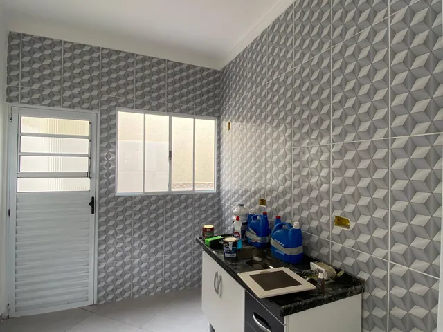 Casa 2 quartos e 1 banheiro, à venda, no bairro Conjunto Habitacional Terra dos Ipês II (Fase II) em Pindamonhangaba