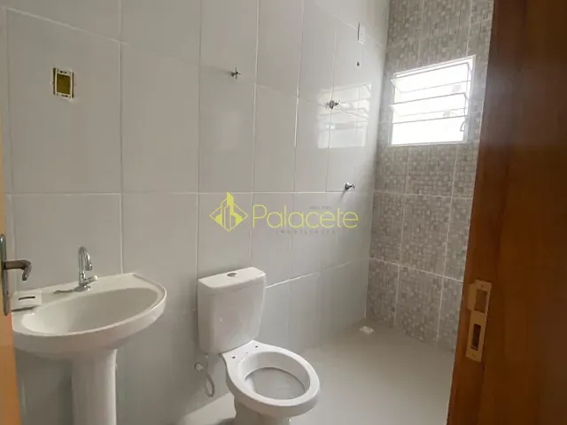 Casa 2 quartos e 1 banheiro, à venda, no bairro Conjunto Habitacional Terra dos Ipês II (Fase II) em Pindamonhangaba