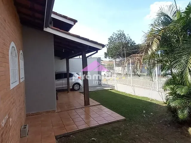 Casa com 250m² 3 quartos e 1 banheiro, à venda, no bairro Jardim Primavera em Caraguatatuba