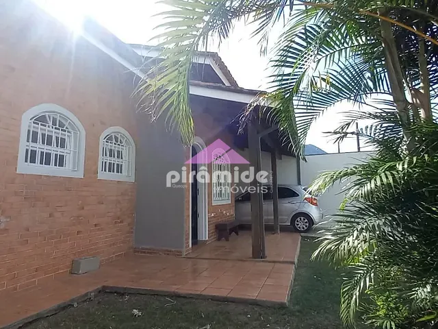 Casa com 250m² 3 quartos e 1 banheiro, à venda, no bairro Jardim Primavera em Caraguatatuba