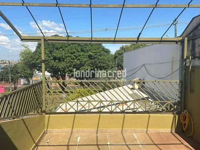 Casa com 258m² 3 quartos e 3 banheiros, à venda, no bairro Jardim das Palmeiras em Londrina