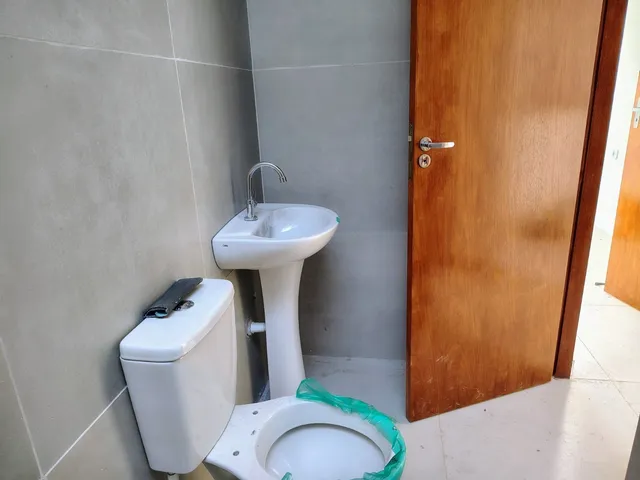 Casa 2 quartos e 1 banheiro, à venda, no bairro Jardim Regina (Moreira César) em Pindamonhangaba