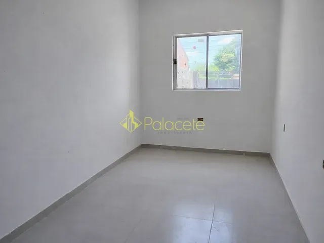 Casa 2 quartos e 1 banheiro, à venda, no bairro Jardim Regina (Moreira César) em Pindamonhangaba