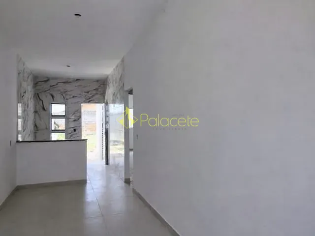 Casa 2 quartos e 1 banheiro, à venda, no bairro Jardim Regina (Moreira César) em Pindamonhangaba