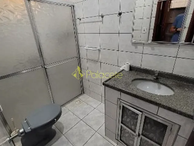 Casa 3 quartos e 2 banheiros, para alugar, no bairro Centro em Pindamonhangaba