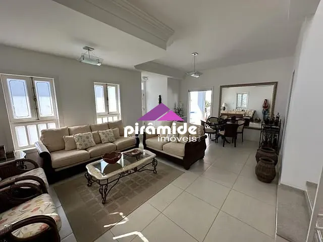 Casa com 543m² 3 quartos e 4 banheiros, à venda, no bairro Urbanova em São José dos Campos