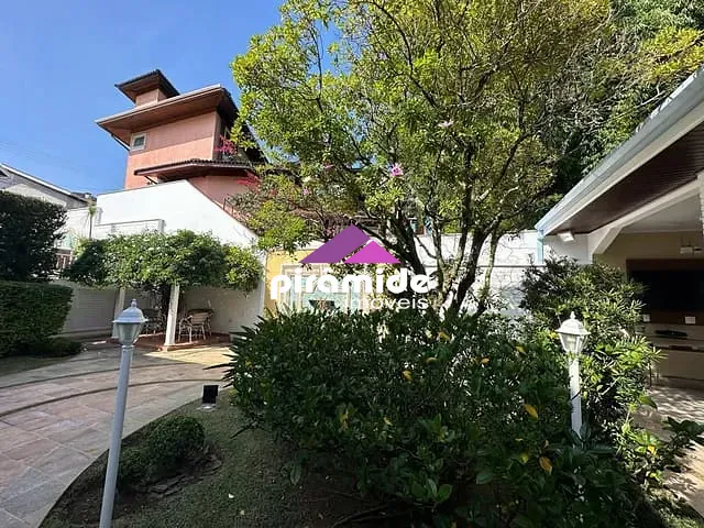 Casa com 543m² 3 quartos e 4 banheiros, à venda, no bairro Urbanova em São José dos Campos