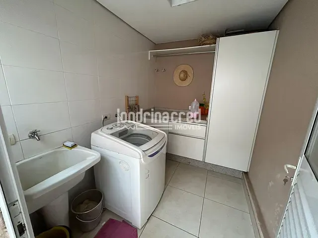 Casa com 435m² 4 quartos e 4 banheiros, à venda, no bairro Caravelle em Londrina