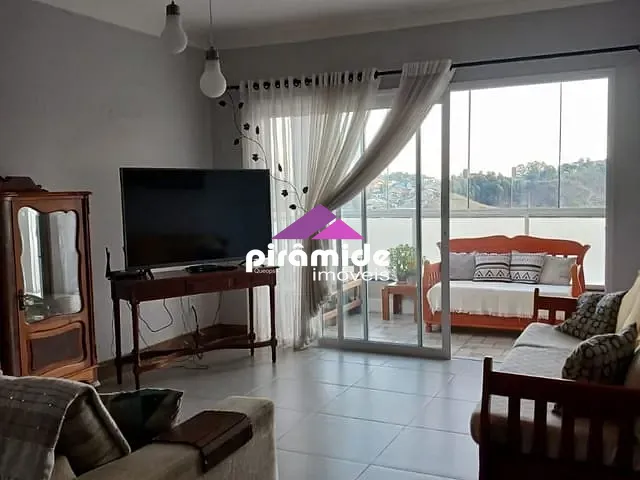 Casa com 318m² 3 quartos e 3 banheiros, à venda, no bairro Condomínio Residencial Mantiqueira em São José dos Campos