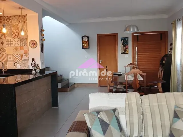 Casa com 318m² 3 quartos e 3 banheiros, à venda, no bairro Condomínio Residencial Mantiqueira em São José dos Campos