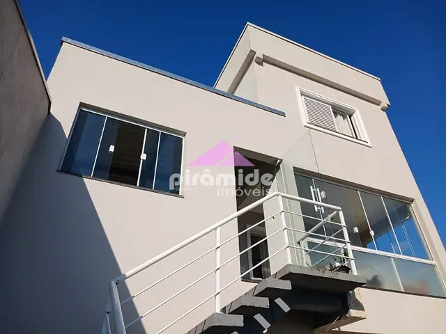 Casa com 318m² 3 quartos e 3 banheiros, à venda, no bairro Condomínio Residencial Mantiqueira em São José dos Campos