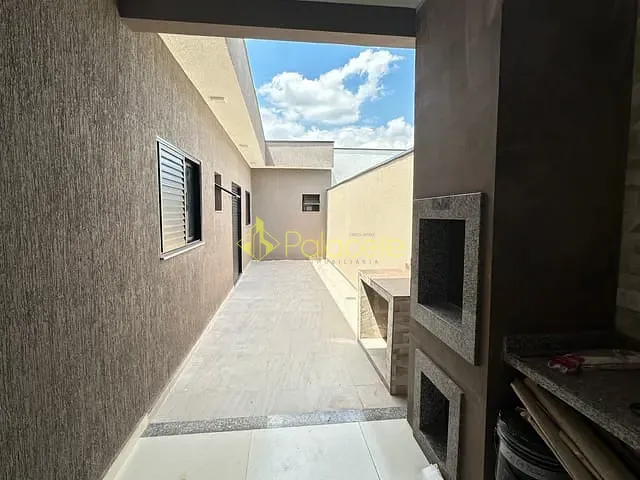 Casa 3 quartos e 1 banheiro, à venda, no bairro Loteamento Industrial Água Preta em Pindamonhangaba