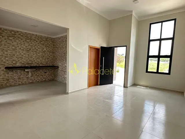 Casa 3 quartos e 1 banheiro, à venda, no bairro Loteamento Industrial Água Preta em Pindamonhangaba