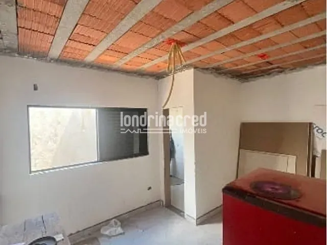 Casa com 74m² 3 quartos e 2 banheiros, à venda, no bairro Golden Park II em Londrina
