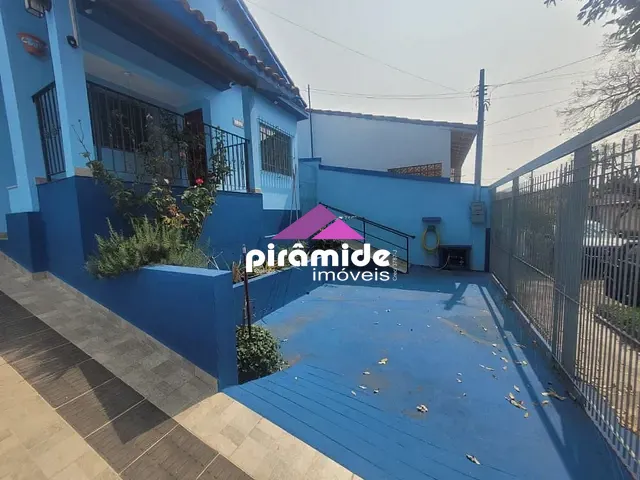 Casa com 250m² 3 quartos e 3 banheiros, à venda ou para alugar, no bairro Vila Terezinha em São José dos Campos