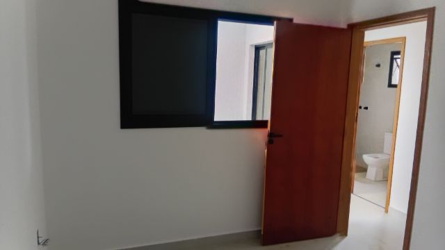 Casa com 200m² 3 quartos e 3 banheiros, à venda, no bairro Parque São Domingos em Pindamonhangaba