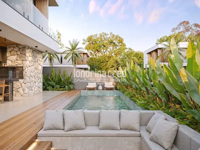 Casa com 311m² 4 quartos e 6 banheiros, à venda, no bairro CONDOMÍNIO ARAGUARI em Londrina
