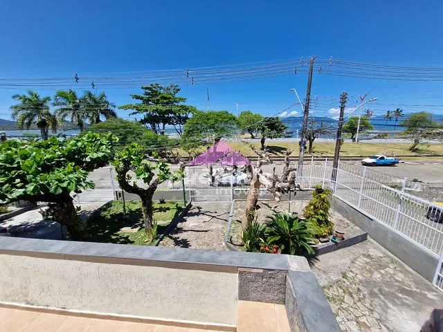 Casa com 78m² 2 quartos e 2 banheiros, à venda, no bairro Indaiá em Caraguatatuba
