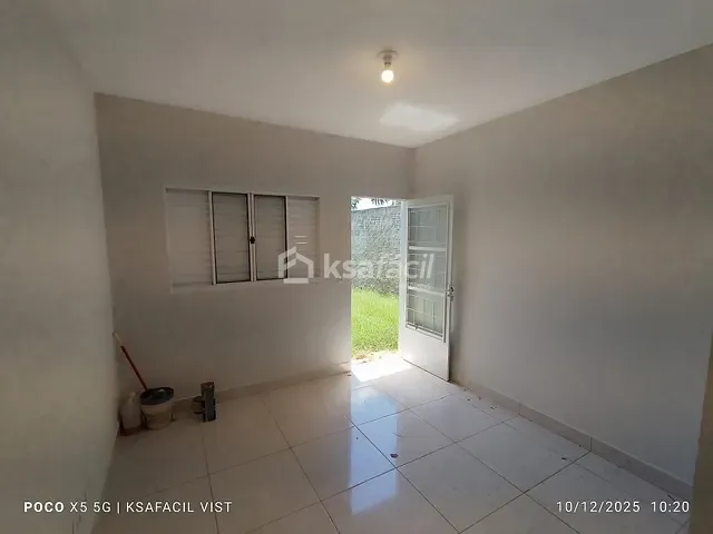 Casa com 48m², para alugar, no bairro Residencial Estrela Park em Campo Grande