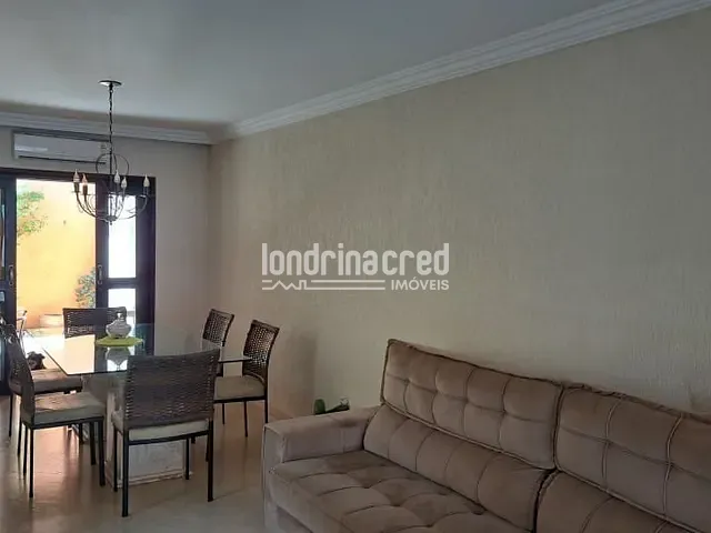 Casa com 264m² 3 quartos e 2 banheiros, à venda, no bairro Condomínio Gralha Azul III em Londrina