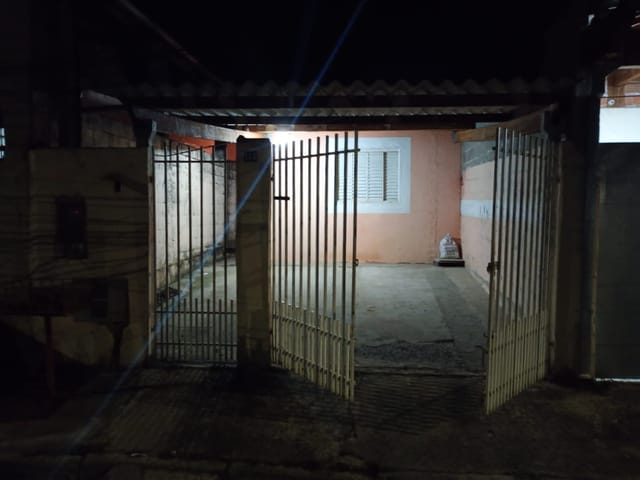 Casa com 125m² 2 quartos e 1 banheiro, à venda, no bairro Residencial Comercial Cidade Vista Alegre em Pindamonhangaba