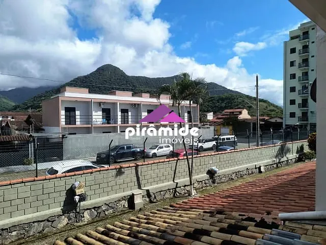 Casa com 93m², à venda, no bairro Vila Atlântica em Caraguatatuba