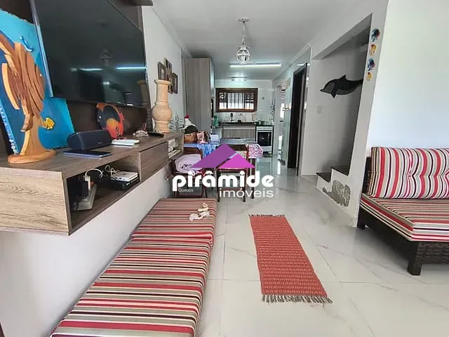 Casa com 93m², à venda, no bairro Vila Atlântica em Caraguatatuba