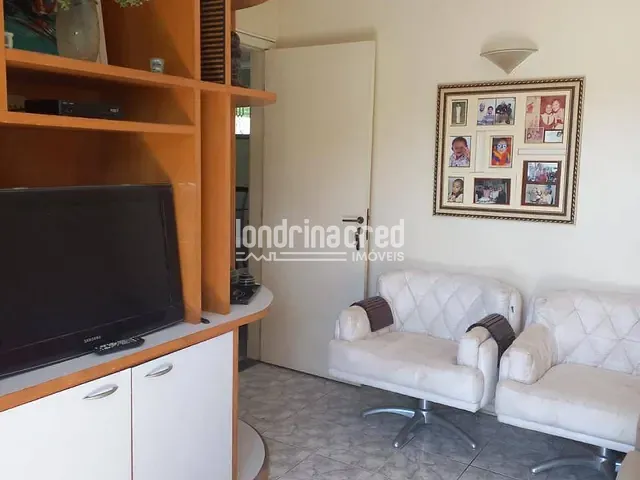 Casa com 435m² 4 quartos e 4 banheiros, à venda, no bairro CONDOMÍNIO VALE DAS ARAUCARIAS em Londrina