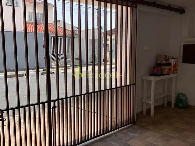 Casa 2 quartos e 2 banheiros, para alugar, no bairro Tabaú em Pindamonhangaba
