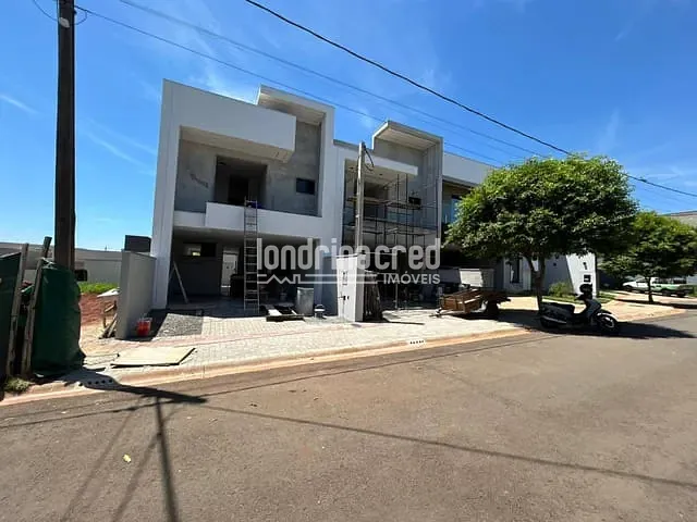 Casa com 128m² 3 quartos e 2 banheiros, à venda, no bairro CONDOMÍNIO MORADA DAS FLORES em Cambé