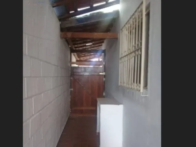 Casa 2 quartos e 1 banheiro, à venda, no bairro Comercial e Residencial Jardim Mariana em Pindamonhangaba