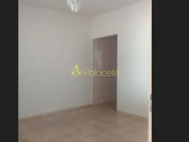 Casa 2 quartos e 1 banheiro, à venda, no bairro Comercial e Residencial Jardim Mariana em Pindamonhangaba