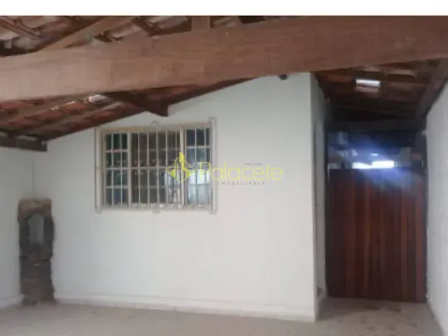Casa 2 quartos e 1 banheiro, à venda, no bairro Comercial e Residencial Jardim Mariana em Pindamonhangaba