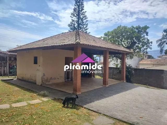 Casa com 718m² 3 quartos e 3 banheiros, à venda, no bairro São Francisco da Praia em São Sebastião